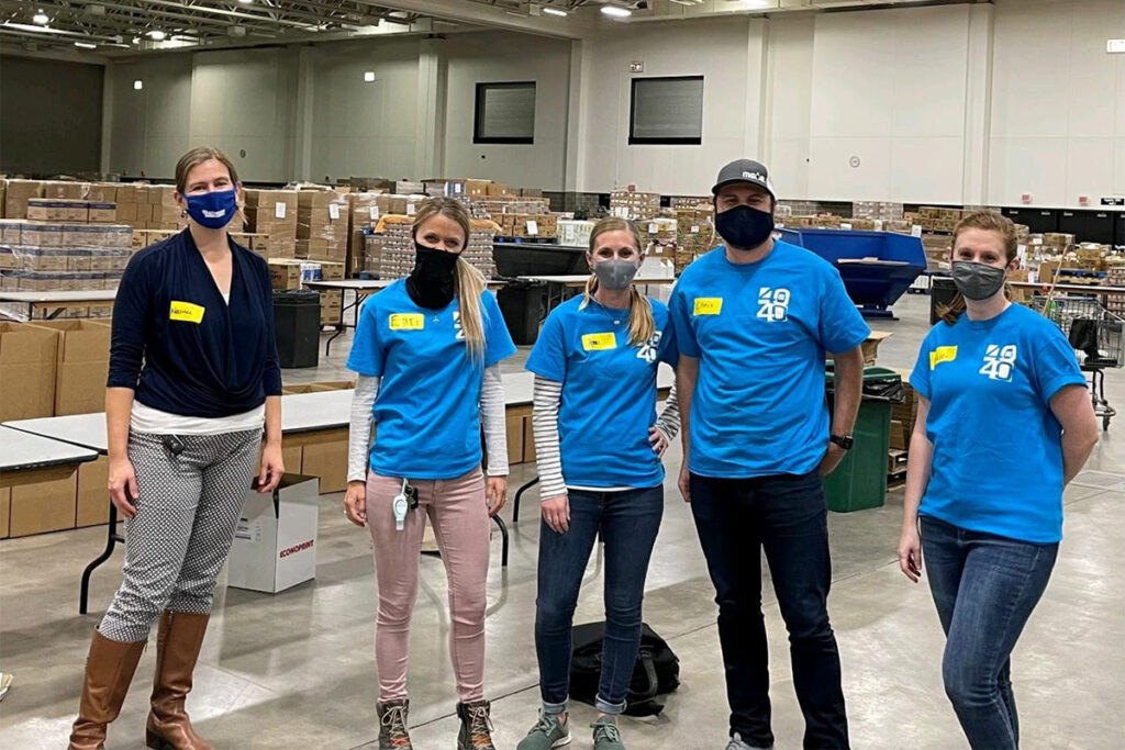 Bachmann employees at a volunteer event