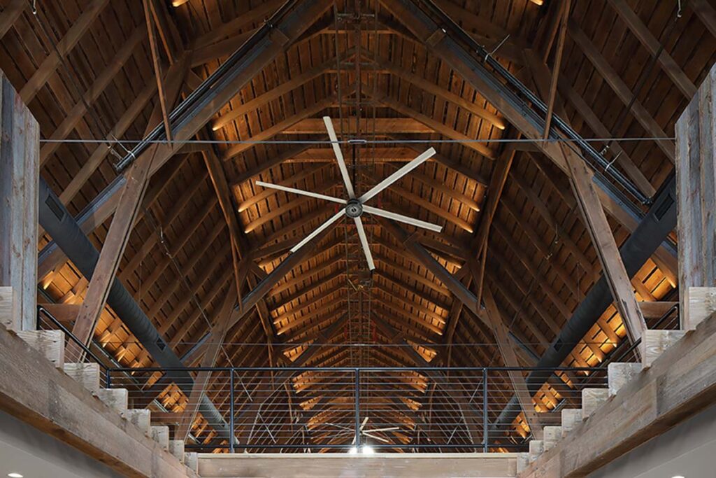 Four Winds Barn interior