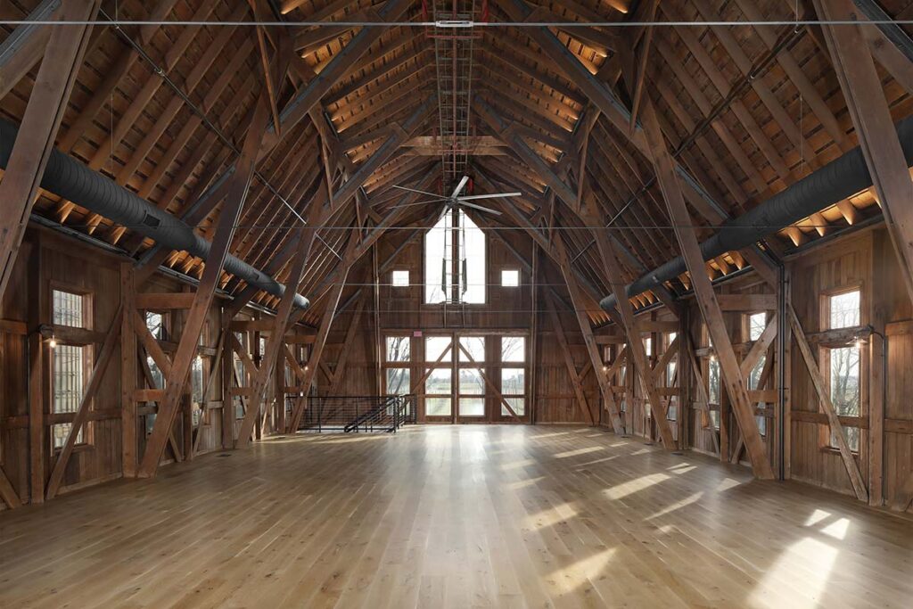 Four Winds Barn interior